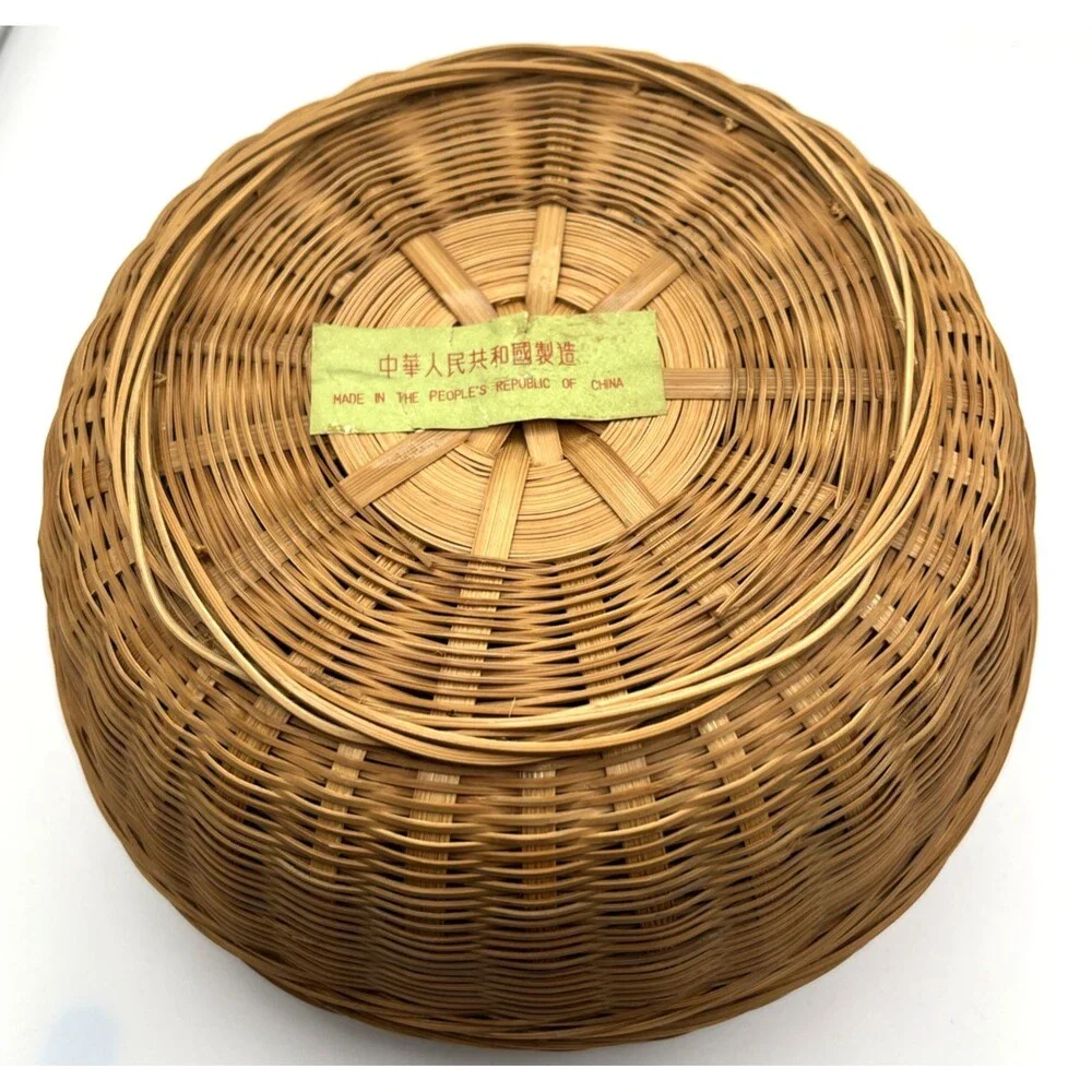 Vtg Woven Chinese Split Bamboo & Rattan Woven Boho Round Storage Basket & Lid